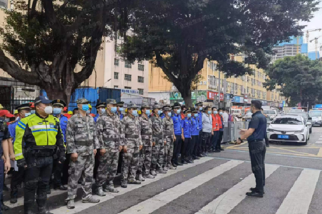 西乡街道联动多方 全力打好宝安农批市场周边市容秩序攻坚